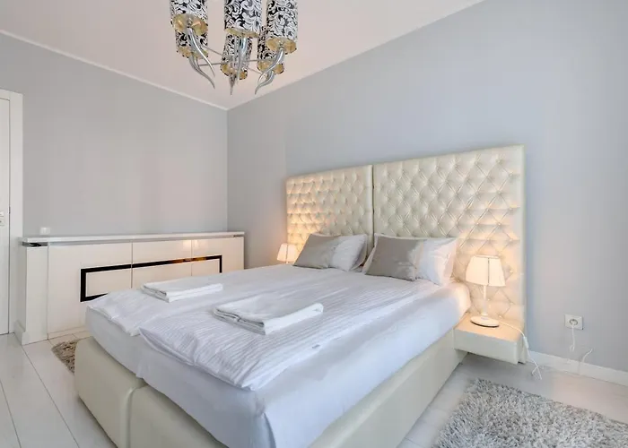 شقة Waterlane Marina By Live & Travel *