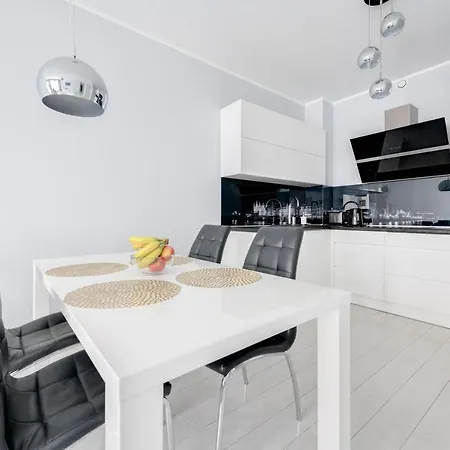 Waterlane Marina By Live & Travel * Gdansk